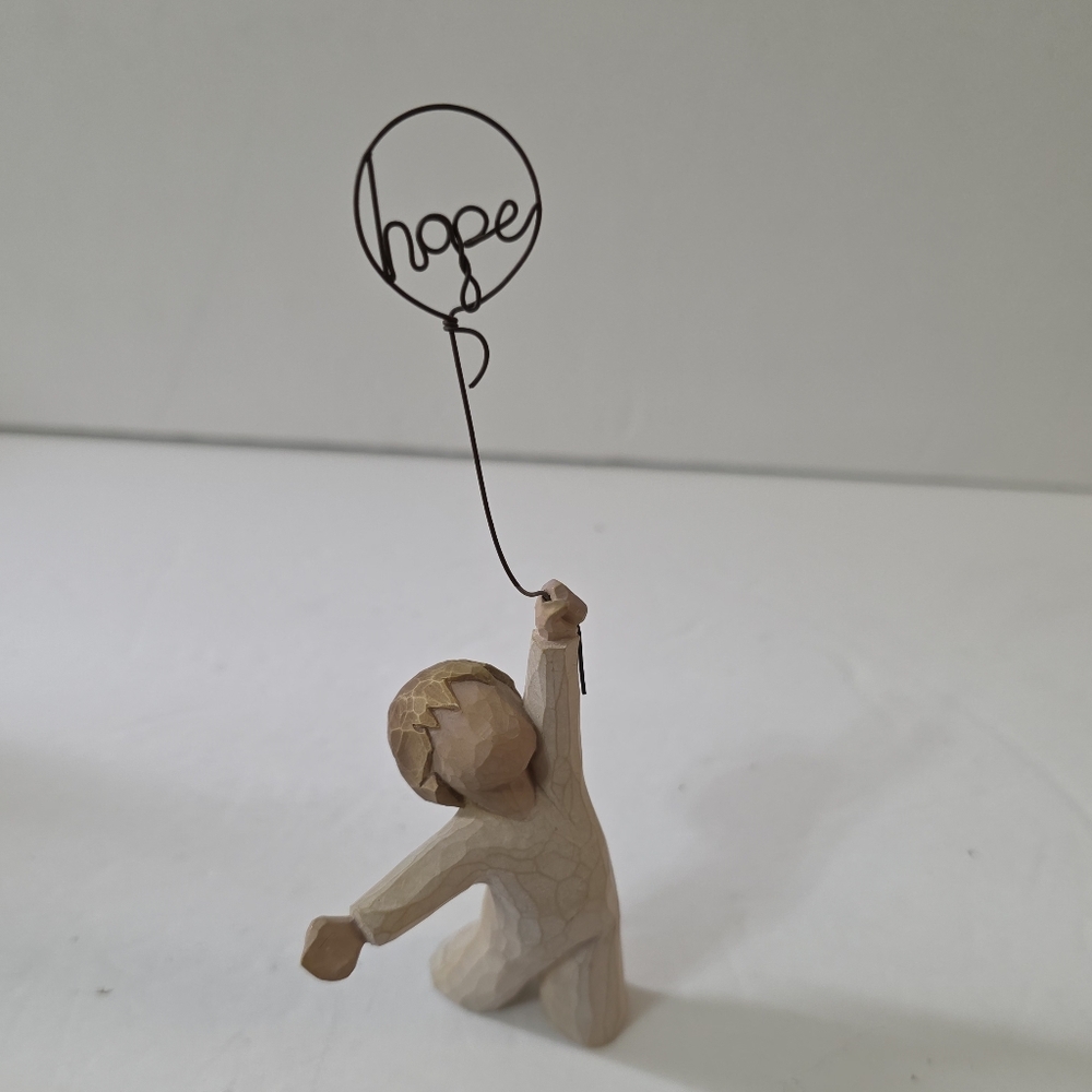Willow Tree Hope Lifts Us Up Figurine
